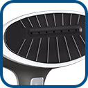 La plancha viene con 3 accesorios: Cepillo de tela; Cepillo suave y un accesorio para que los pliegues de tu ropa queden perfectos.